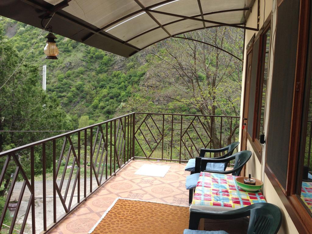 Iris B&B In Debed Canyon อาลาแวร์ดิ ภายนอก รูปภาพ